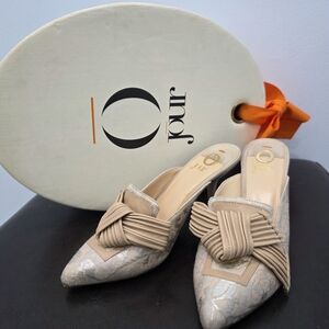 Beige and Cream Textured Mules